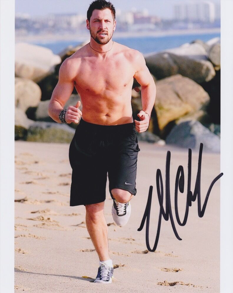 Maksim Chmerkovskiy (Dancing with the Stars) signed authentic 8x10 Photo Poster painting COA