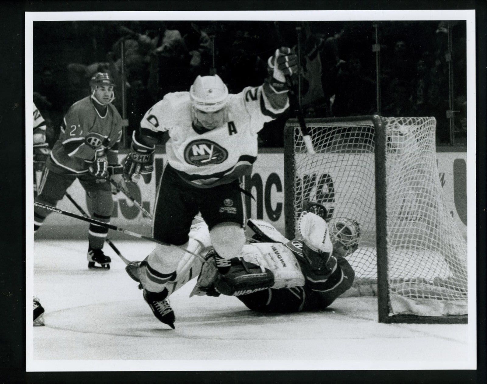 Ray Ferraro 1995 Press Original Photo Poster painting by Bob Olen New York Islanders Canadiens