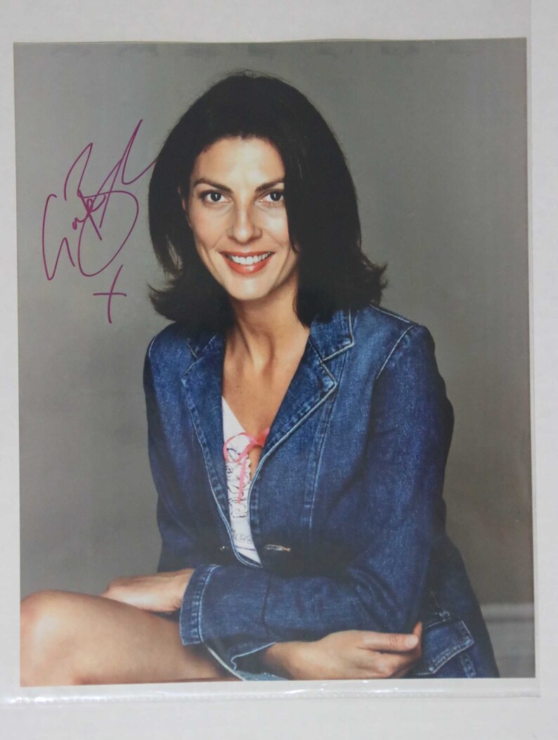 Gina Bellman Signed Autographed Glossy 8x10 Photo Poster painting - COA Matching Holograms