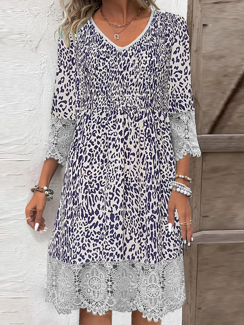 Women's 3/4 Sleeve V-neck Graphic Lace Midi Dress