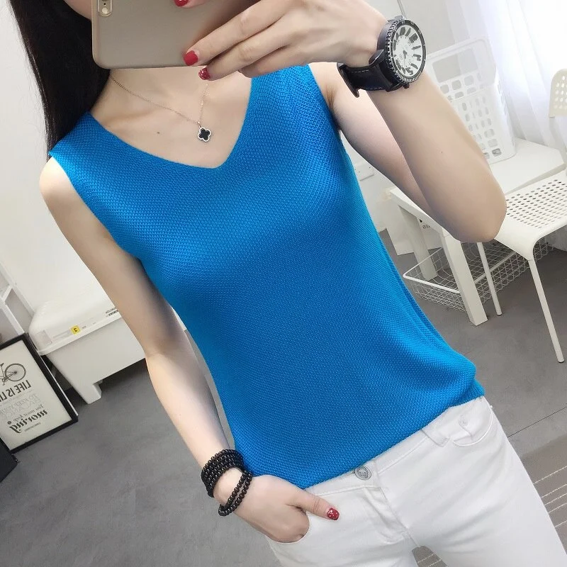 2023 new vest outside loose inside take han edition v-neck knitting women sleeveless  render unlined upper garment jacket