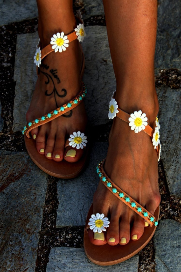 Boho Bead Daisy Embellished Flat Sandals-elleschic
