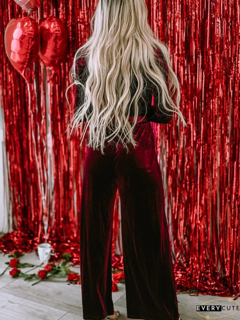 Long Jumpsuit in Velvet: Elegant and Comfortable