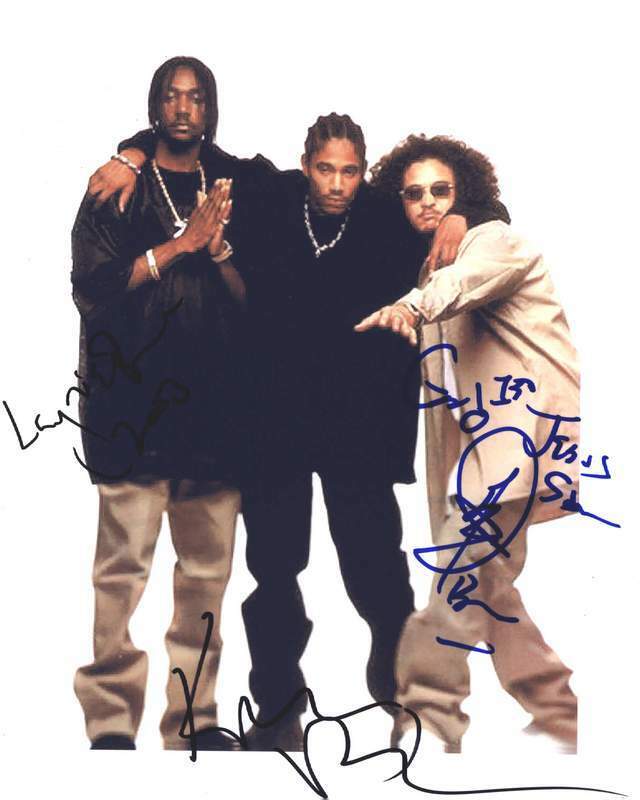 Layzie Bizzy Thugs N Harmony Krayzie signed rap 8x10 Photo Poster painting W/Cert Autograph 0791