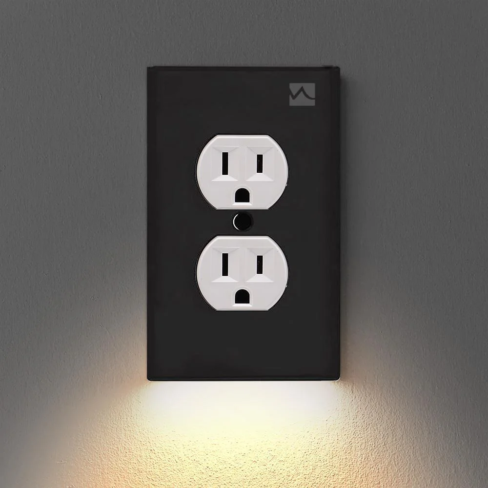 Bazeec™OUTLET WALL PLATE WITH LED NIGHT LIGHTS [UL FCC CSA CERTIFIED]