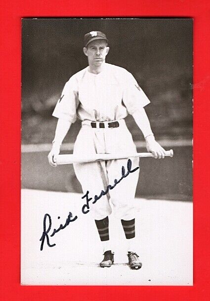 1940 RICK FERRELL-WASHINGTON SENATORS AUTOGRAPHED POSTCARD-(d.1995)-HOF