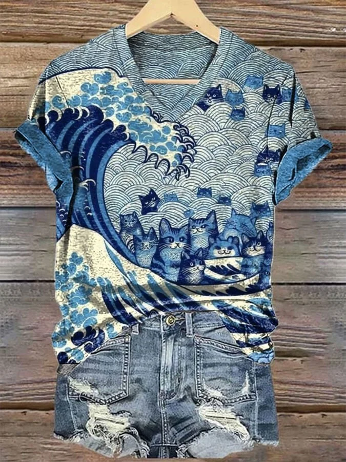 Women's Japanese Sea Wave Cat Art Print Casual V Neck T-Shirt