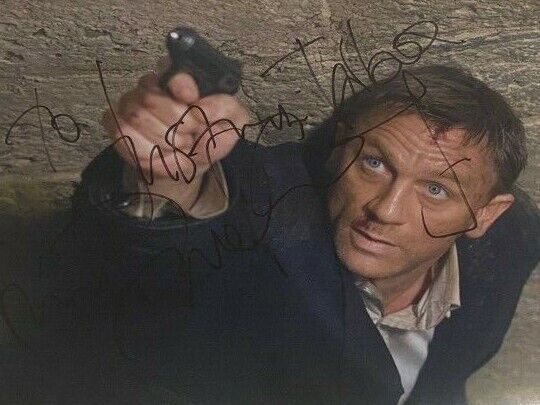 Daniel Craig signed autographed 8x10 Photo Poster painting James Bond Full Signature