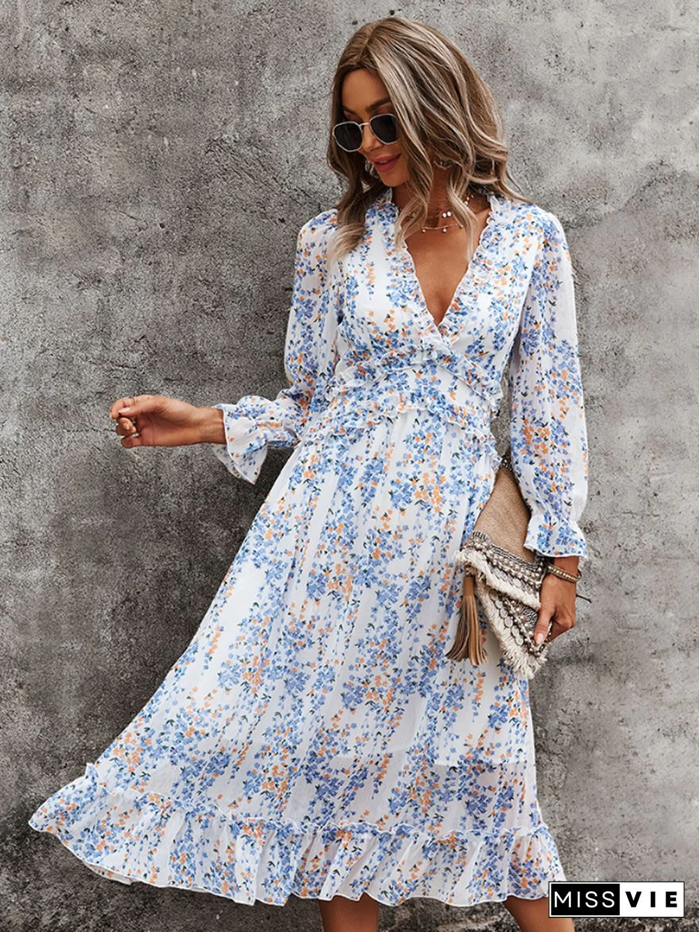 Spring and Summer  V-neck Minimalist Print Dress Girl