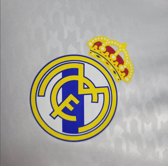 24/25 Real Madrid White Player Version Football T-Shirt Thai Quality