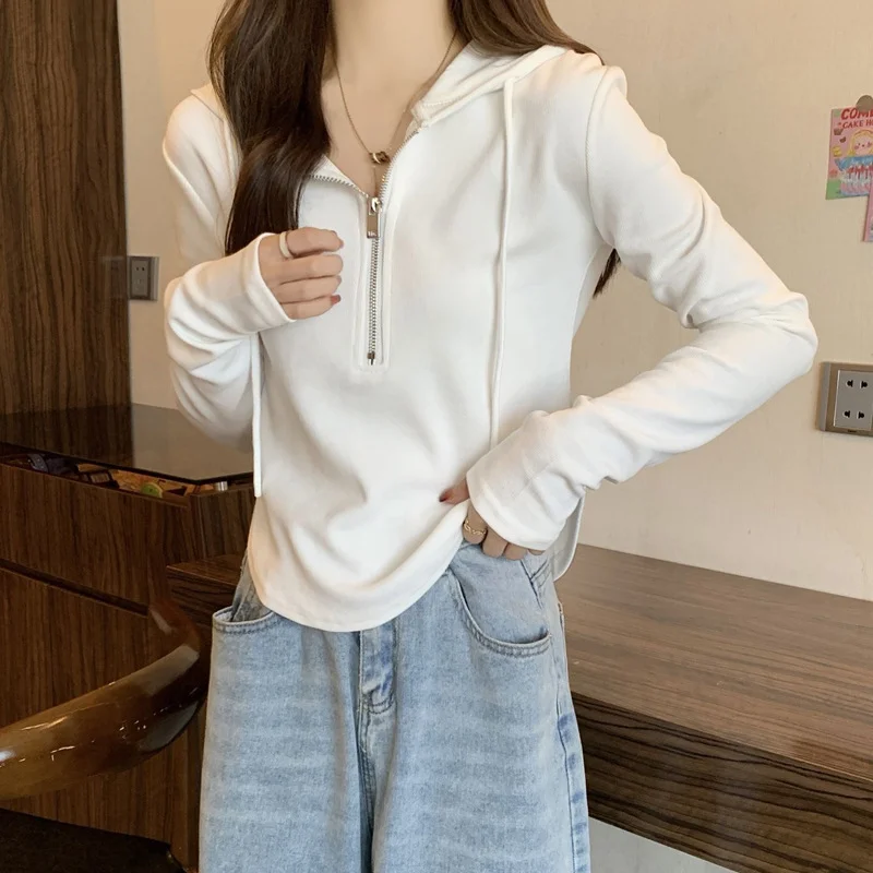 Brownm Brownm New Fall 2024 Short Zipper Top Shows A Thin Long-Sleeved Hoodie