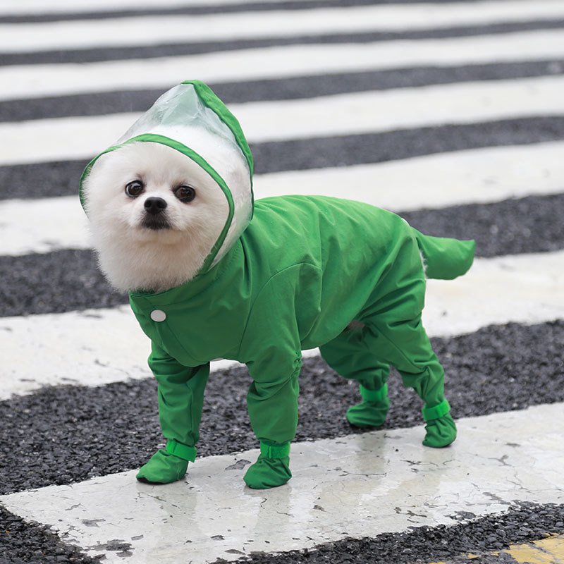 Rainproof dog clothes that can be towed for pets