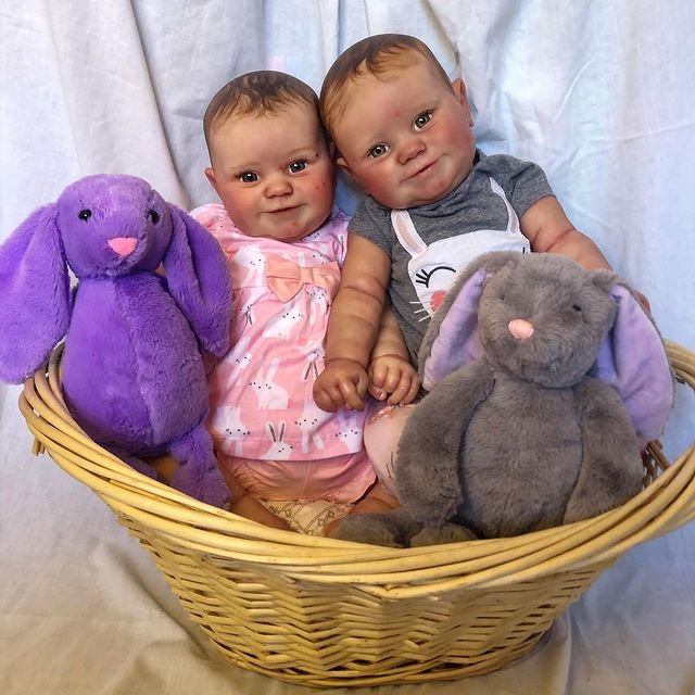 (New)20" Truly Look Real Silicone Smile Reborn Twin Sisters Baby Dolls Set,With Clothes and Bottle