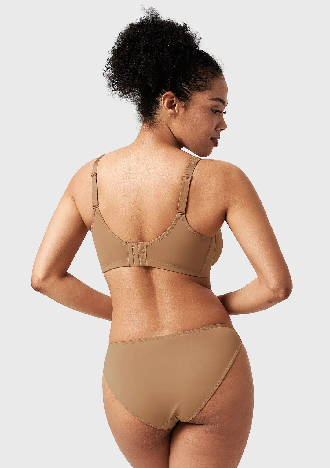 CoolComfort Smoothing Unlined Minimizer Underwire Bra