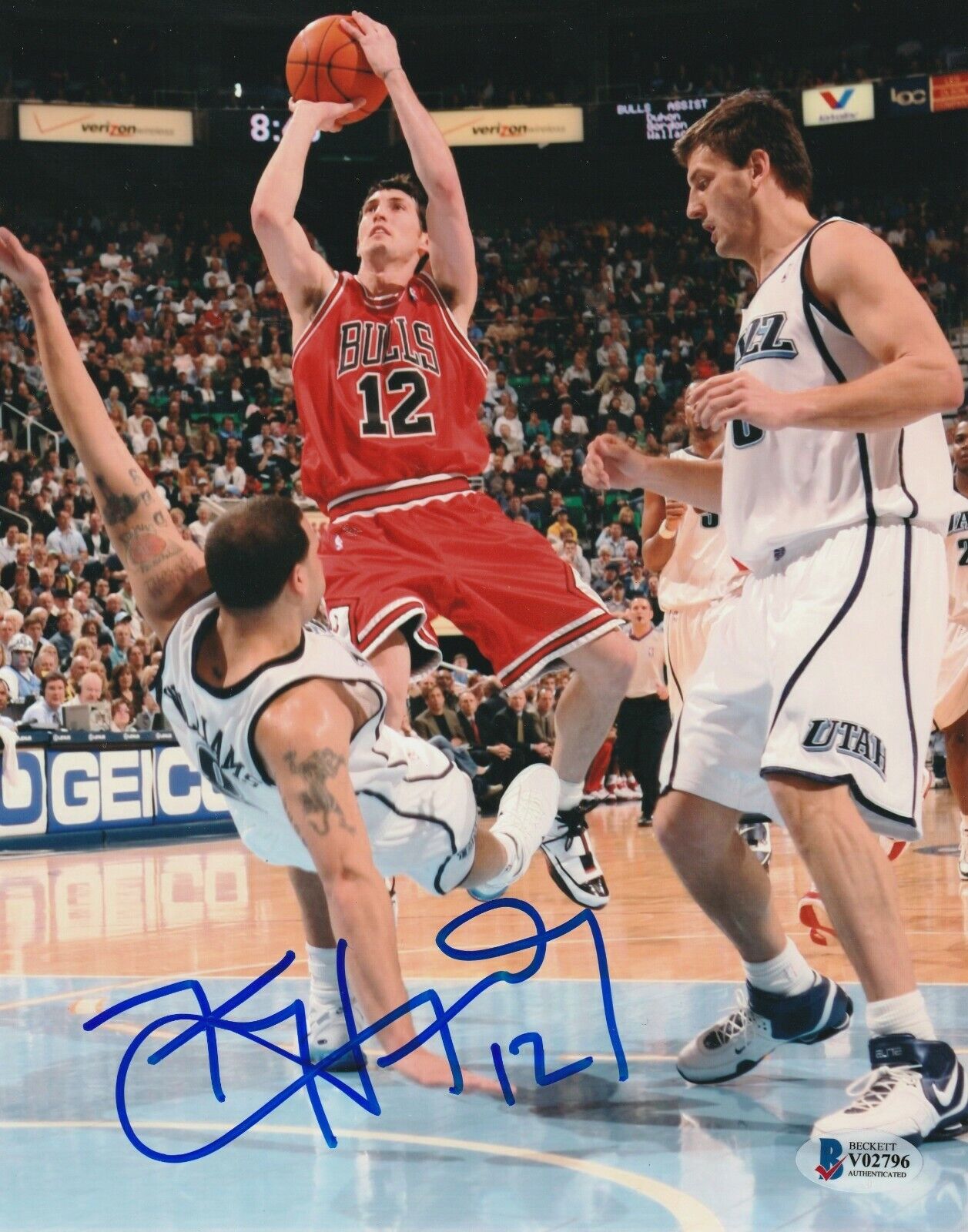 KIRK HINRICH Signed Chicago BULLS 8x10 Photo Poster painting with Beckett COA