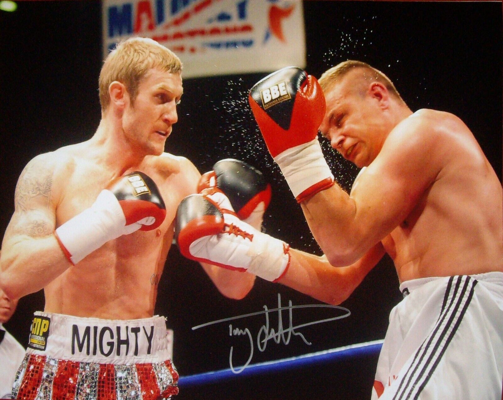 TONY JEFFRIES SIGNED BOXING 16 x 12