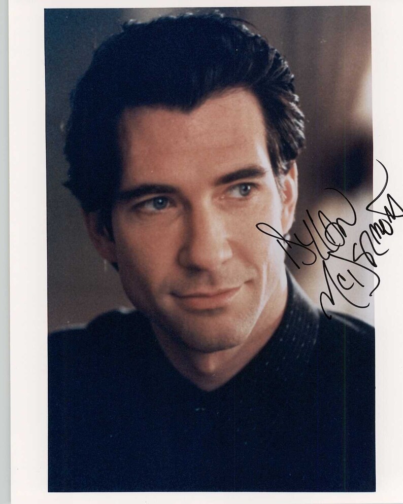 Dylan McDermott Signed Autographed Glossy 8x10 Photo Poster painting - COA Matching Holograms