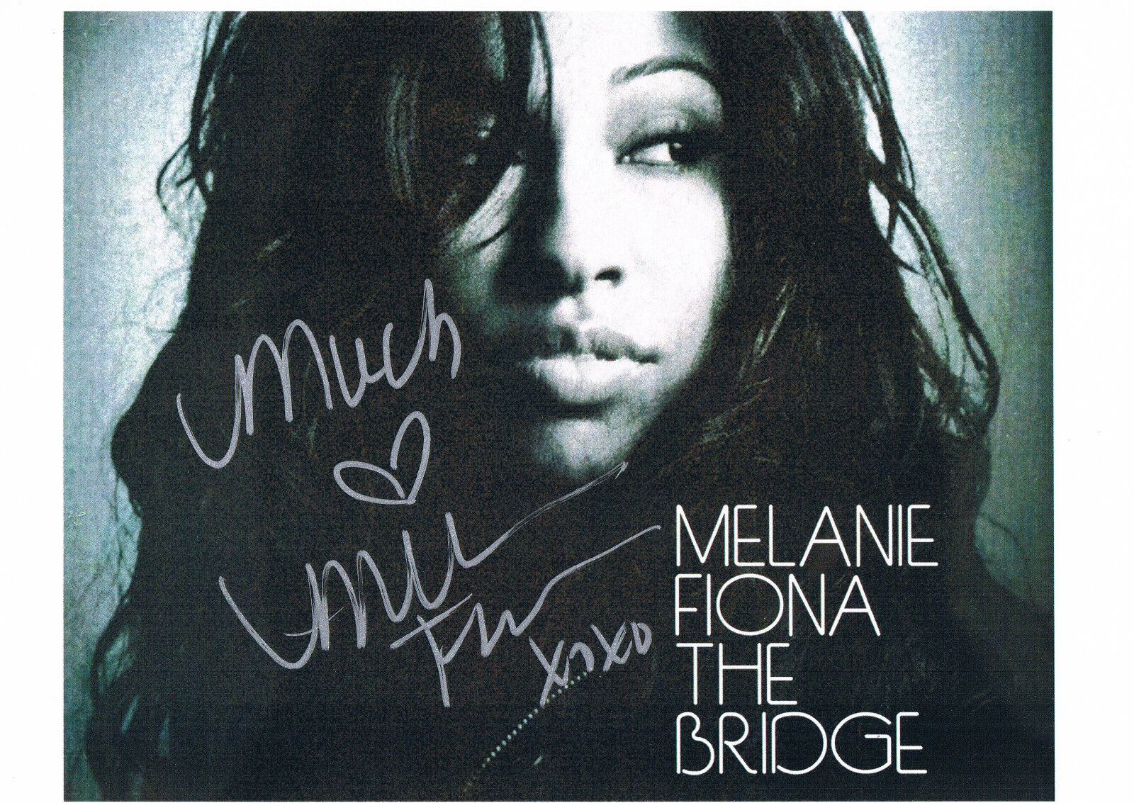 Melanie Fiona genuine autograph 8x12