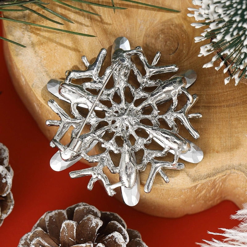 Elegant Pin Snowflake Alloy Inlay Rhinestones Women’s Brooches
