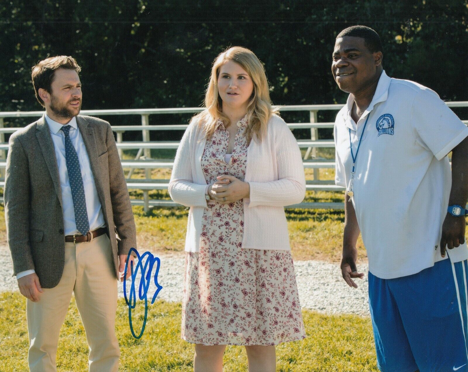 JILLIAN BELL signed (FIST FIGHT) 8X10 Photo Poster painting *Holly* PROOF W/COA #1