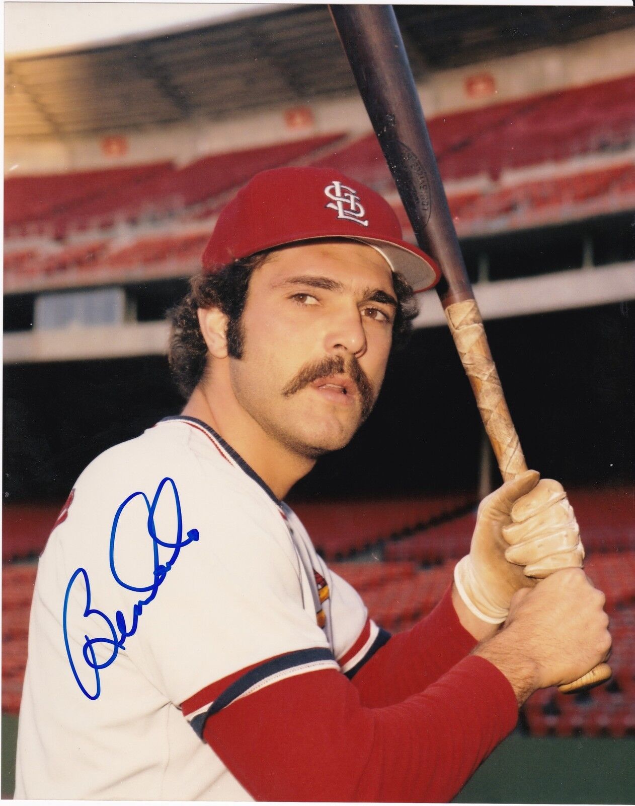 BERNIE CARBO ST. LOUIS CARDINALS ACTION SIGNED 8x10