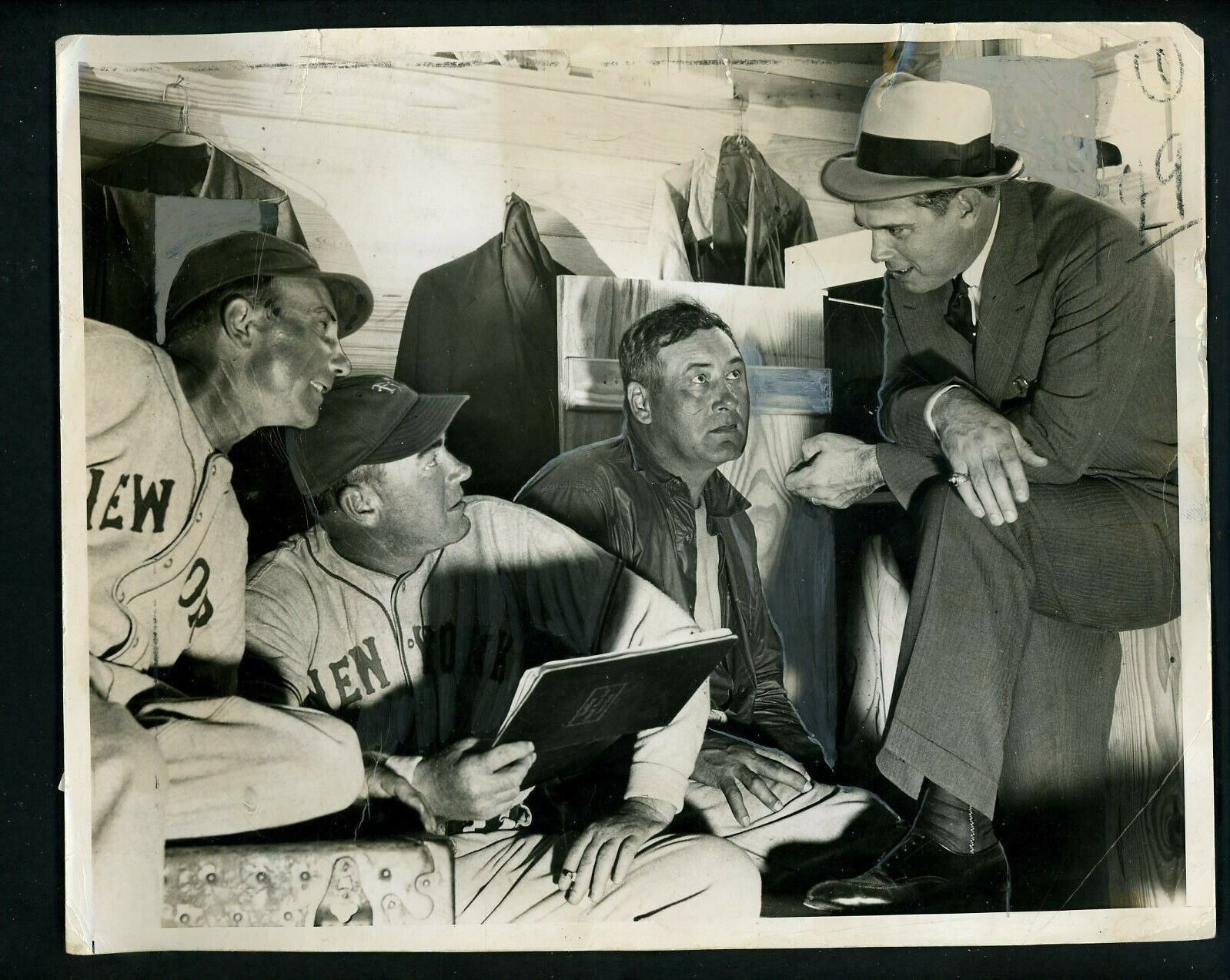 Bill Terry & Giants coaches at Baton Rouge BB school 1938 Type 1 Press Photo Poster painting