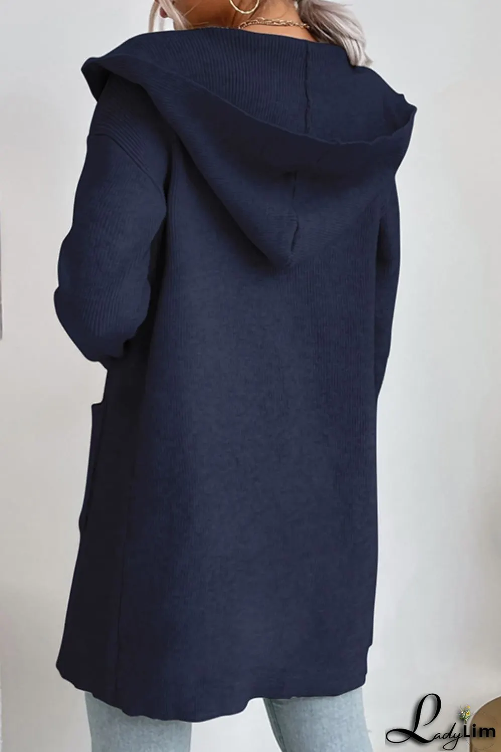 Effortless and Trendy Cardigan