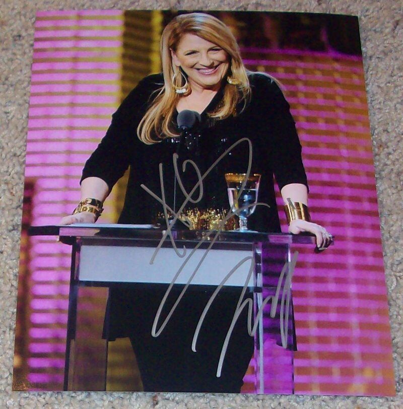 COMEDIAN LISA LAMPANELLI SIGNED AUTOGRAPH 8x10 Photo Poster painting B w/PROOF