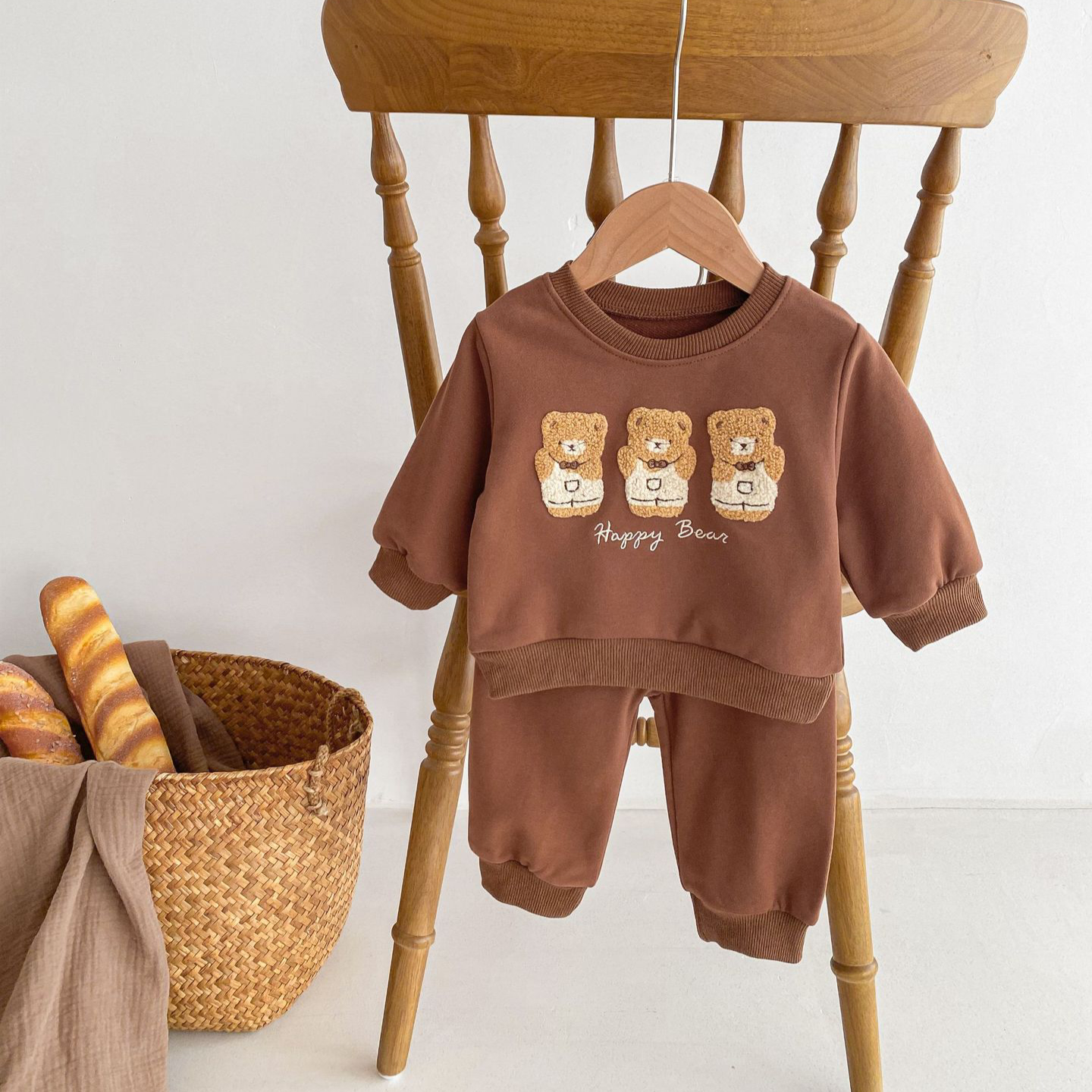 2pcs Baby Boy/Girl Bear Embroidered Long Sleeve Sweatshirt with Pants Set