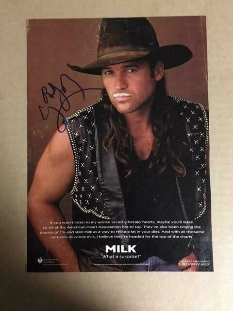 Billy Ray Cyrus Signed 7 1/2 x 10 1/2 Magazine Photo Poster painting(milk?) COA