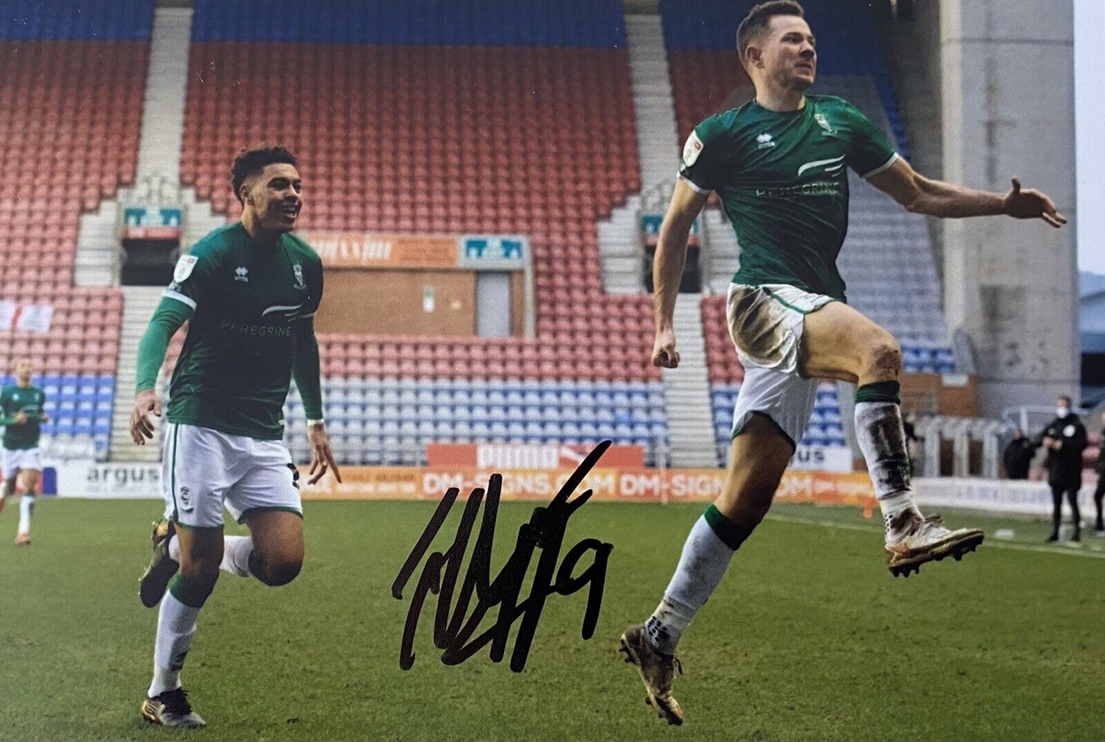 Tom Hopper Genuine Hand Signed Lincoln City 6X4 Photo Poster painting