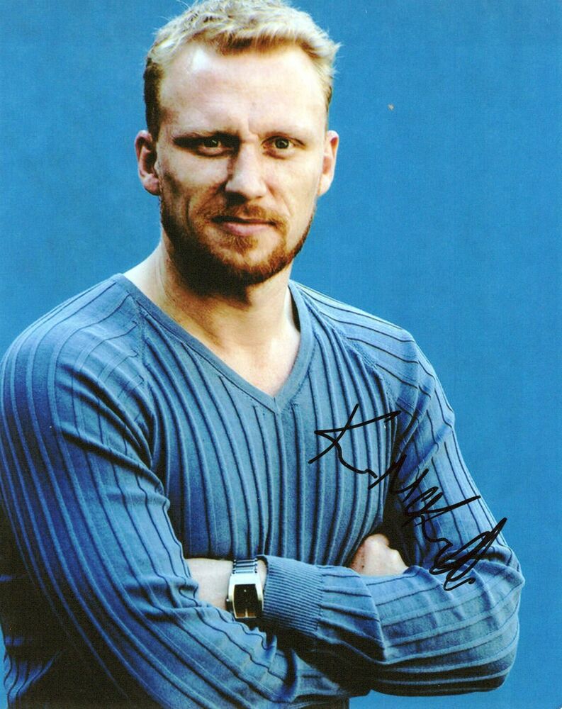 Kevin McKidd head shot autographed Photo Poster painting signed 8x10 #1