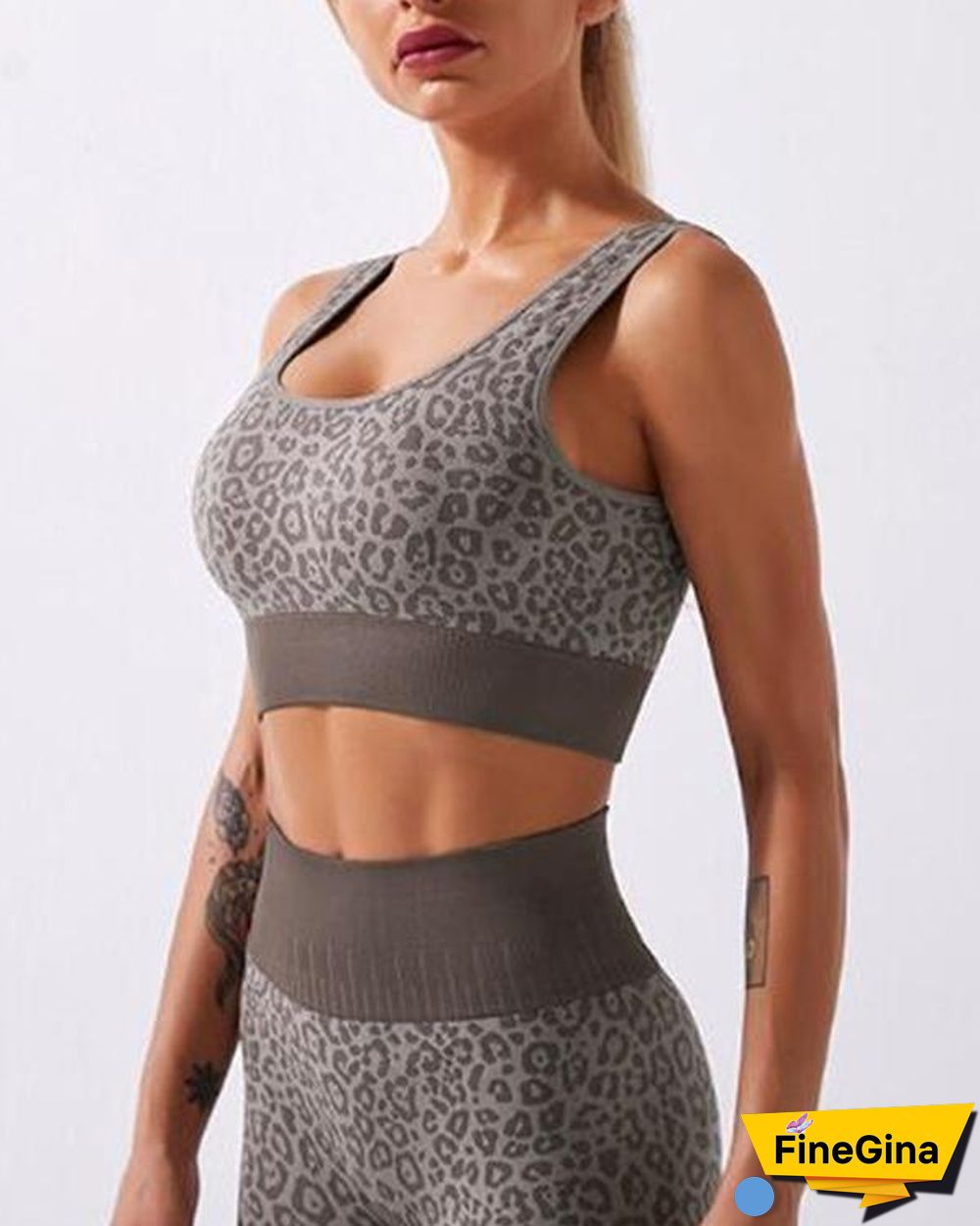 Leopard Comfortable Seamless Yoga Set