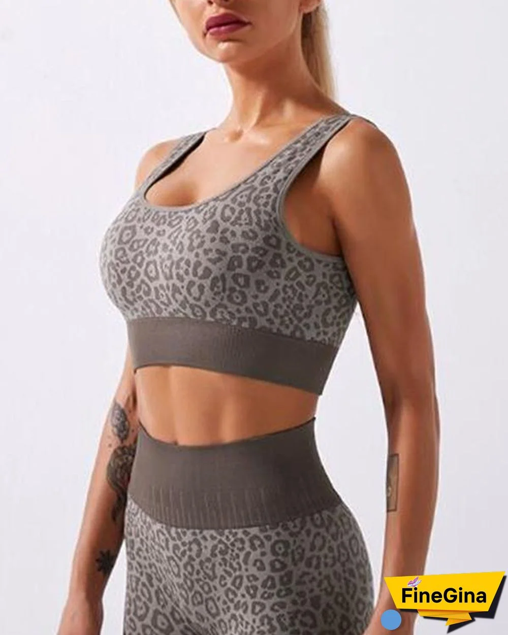 Leopard Comfortable Seamless Yoga Set