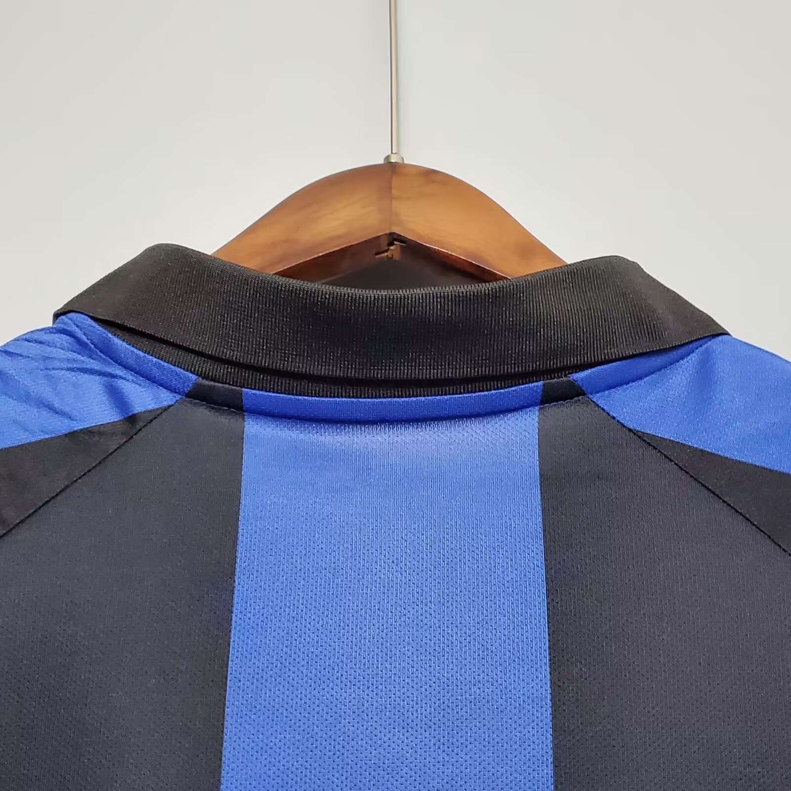 Retro Inter Milan 01/02 Home Football Shirt Thai Quality