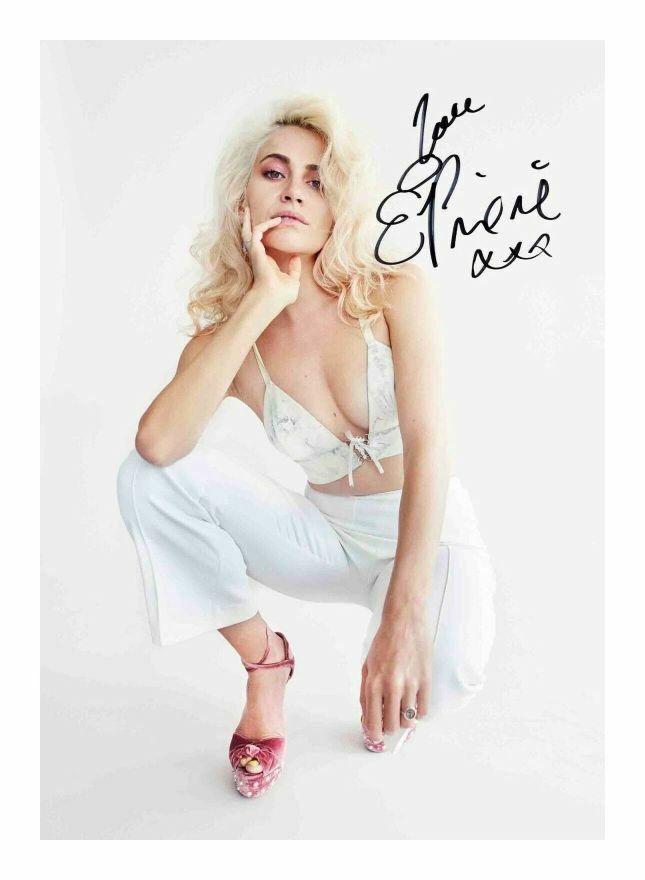 PIXIE LOTT AUTOGRAPH SIGNED PP Photo Poster painting POSTER