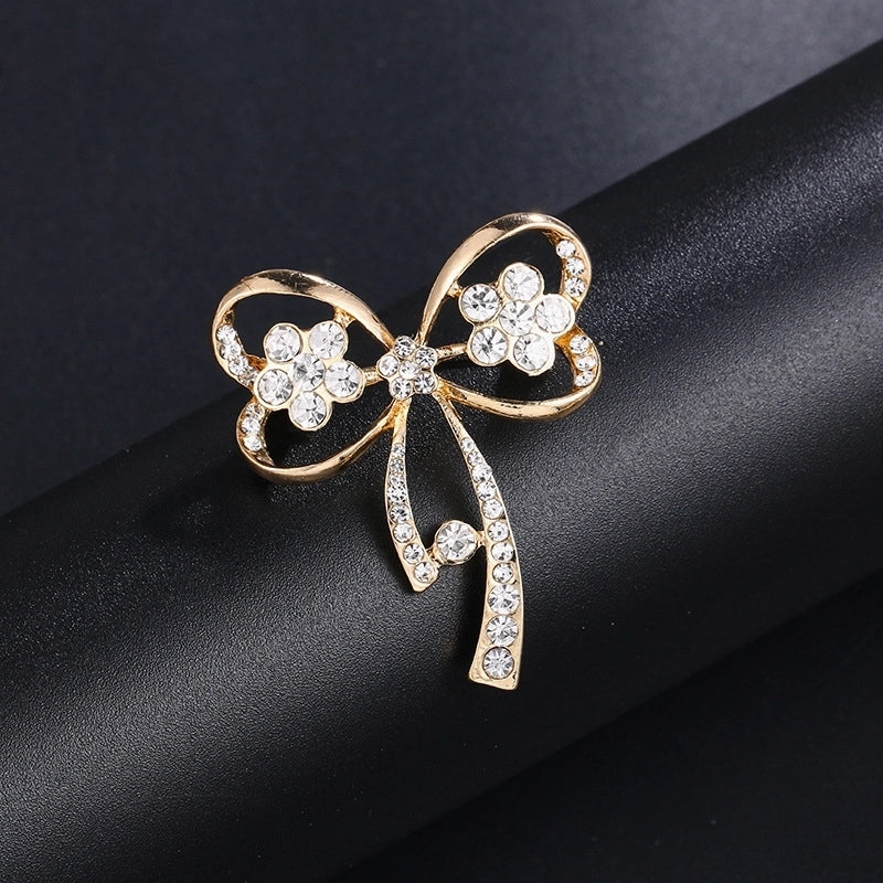 Elegant Pin Leaf Flower Butterfly Alloy Plating Inlay Rhinestones Pearl Women’S Brooches