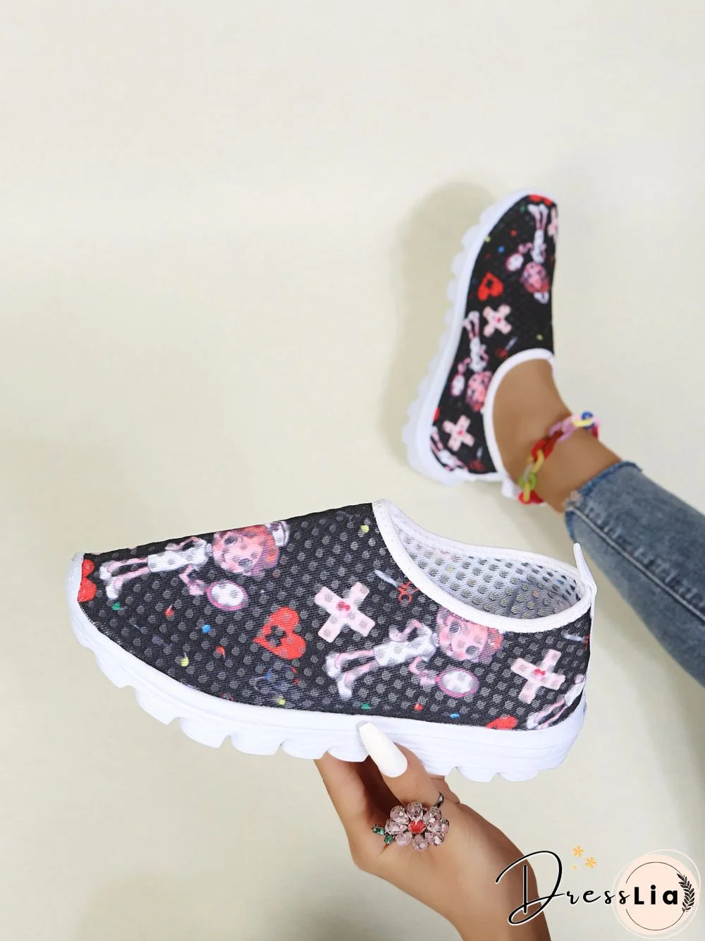 Nurse Fighting Epidemic Print Breathable Tulle Mesh Lightweight Sneakers