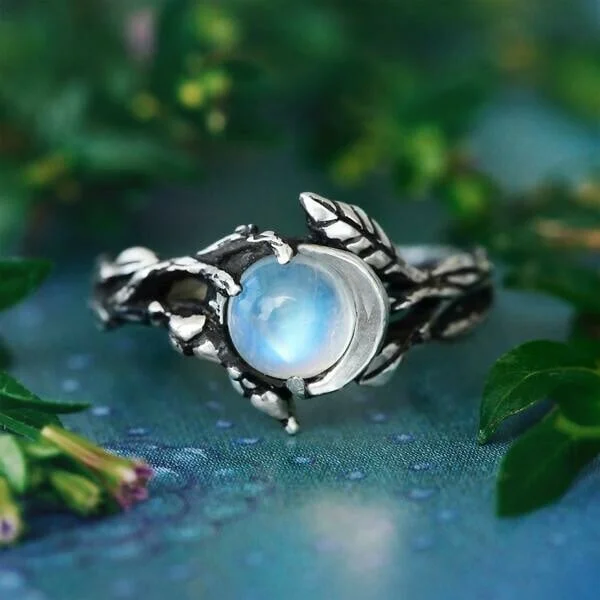 CELESTIAL MOONSTONE RING "LUNA"