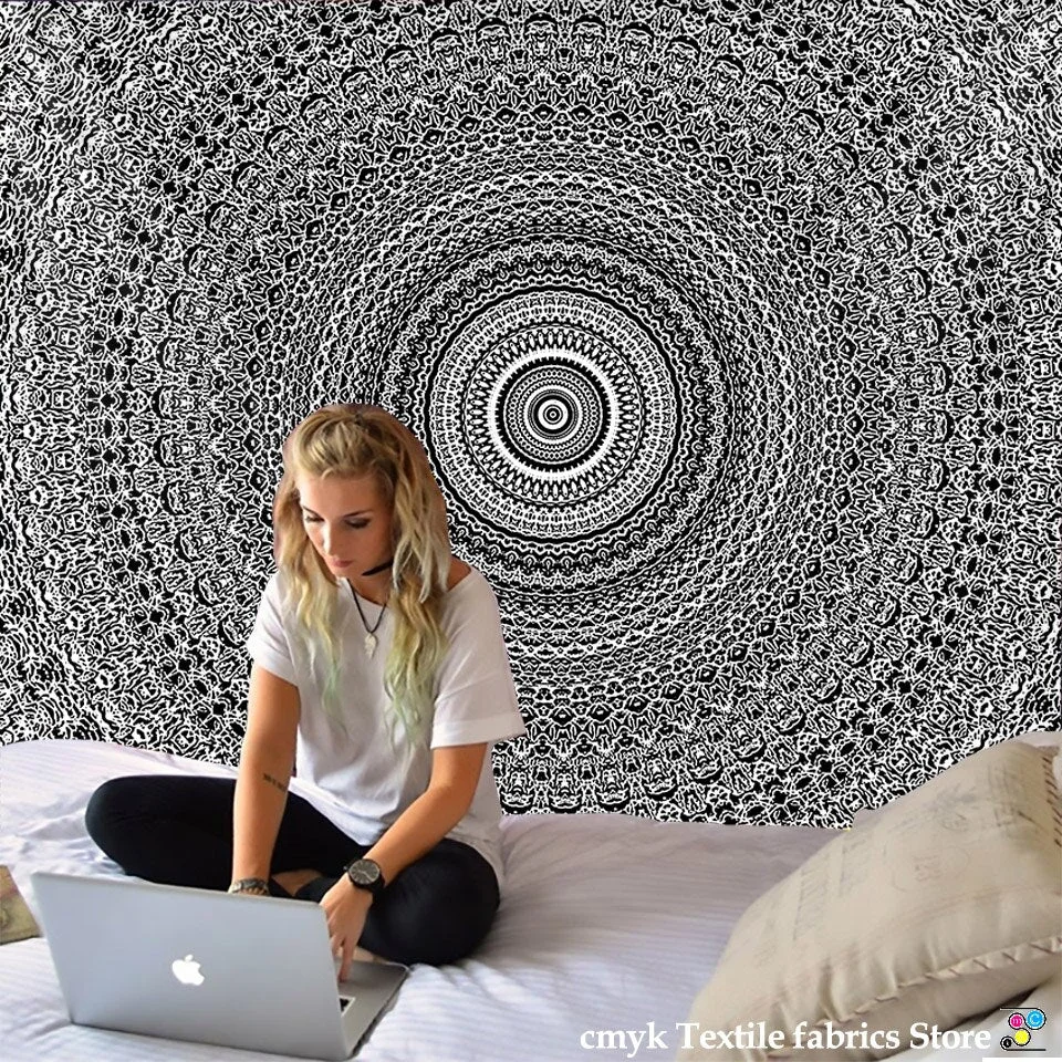 Hot New Indian Mandala Tapestry Hippie Home Decorative Wall Hanging Bohemia Beach Mat Yoga Mat Bedspread Table Cloth 210x148CM