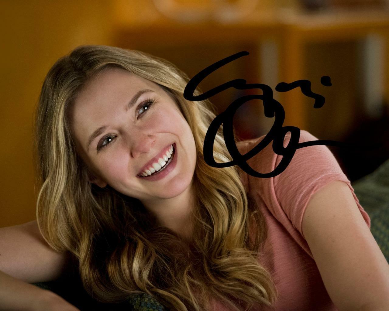 GODZILLA 2014 Elizabeth Olsen SIGNED AUTOGRAPHED 10 X 8