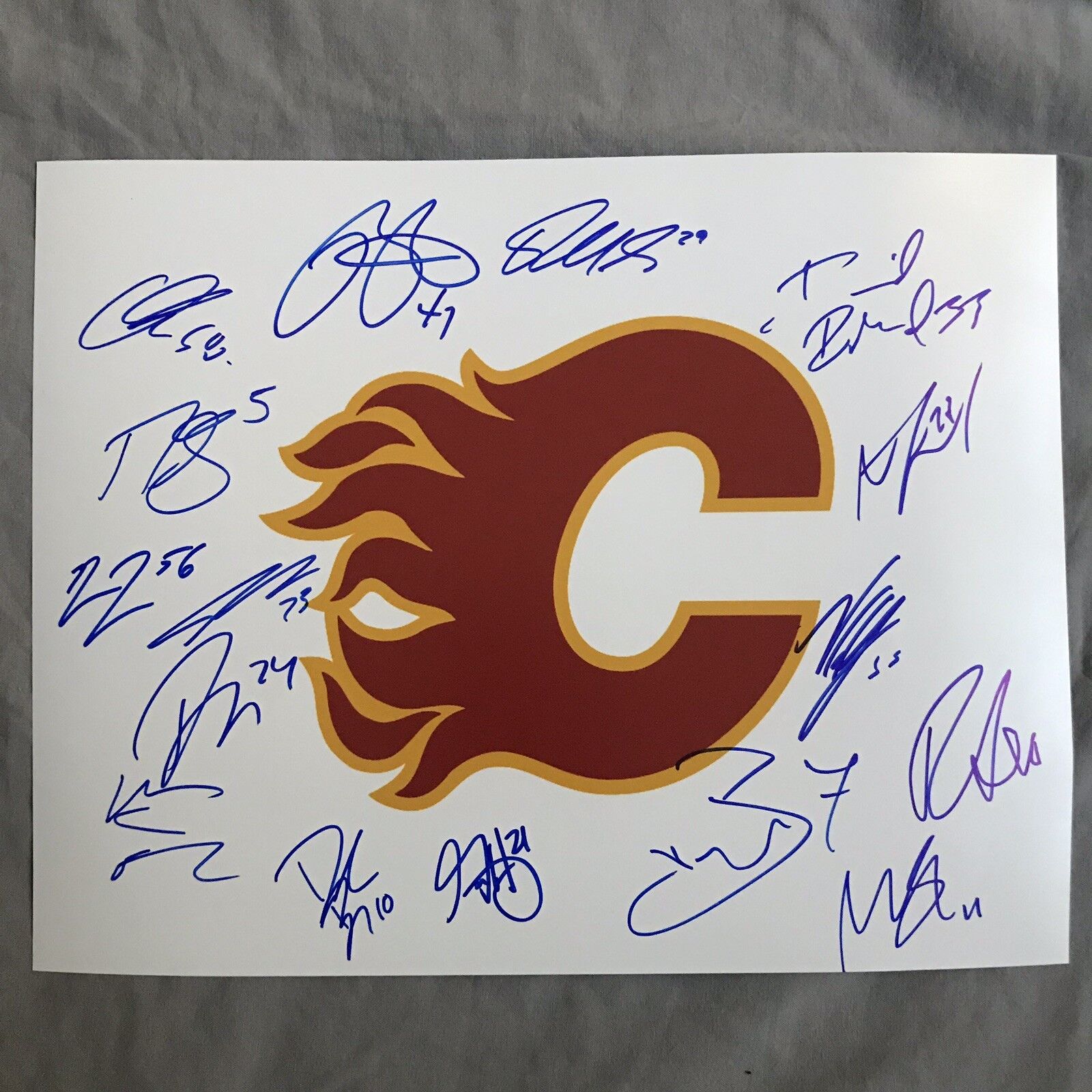 2018-19 CALGARY FLAMES Team Signed Autographed 11x14 Photo Poster painting TKACHUK GIORDANO+ COA