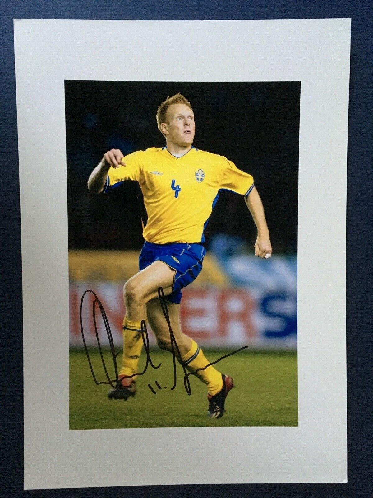 MICHAEL SVENSSON - SWEDISH INTERNATIONAL FOOTBALLER - EXCELLENT SIGNED Photo Poster painting