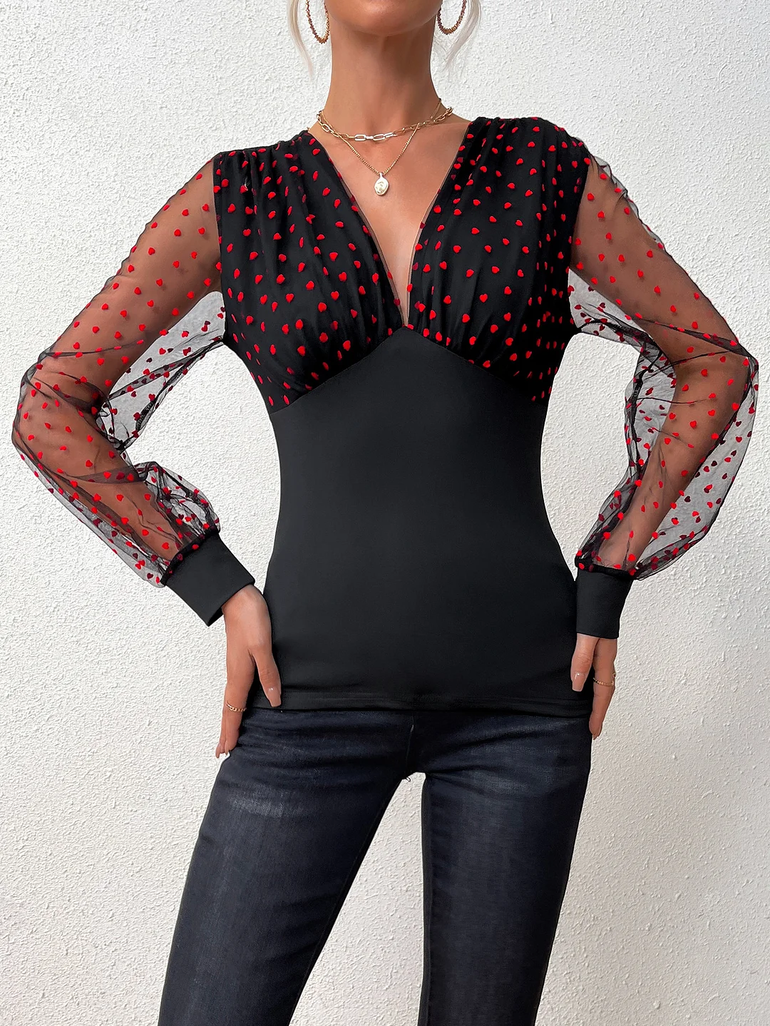 Uveng Uveng V-Neck Stylish Heart-Shaped Net纱 Sexy T-Shirt