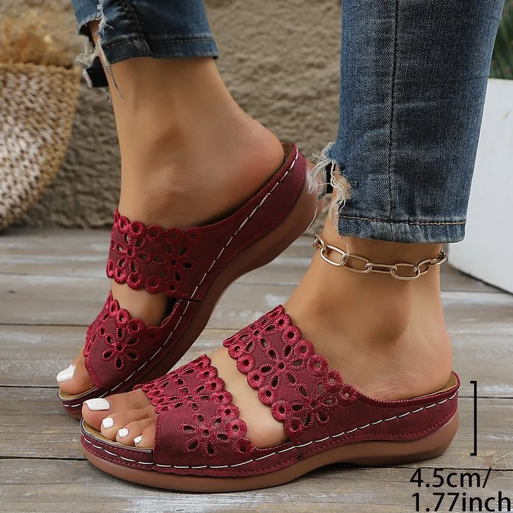 Yyvonne Southeast Asia Flower Slope And Hollow Large-Size Slippers Women Cool Slippers High