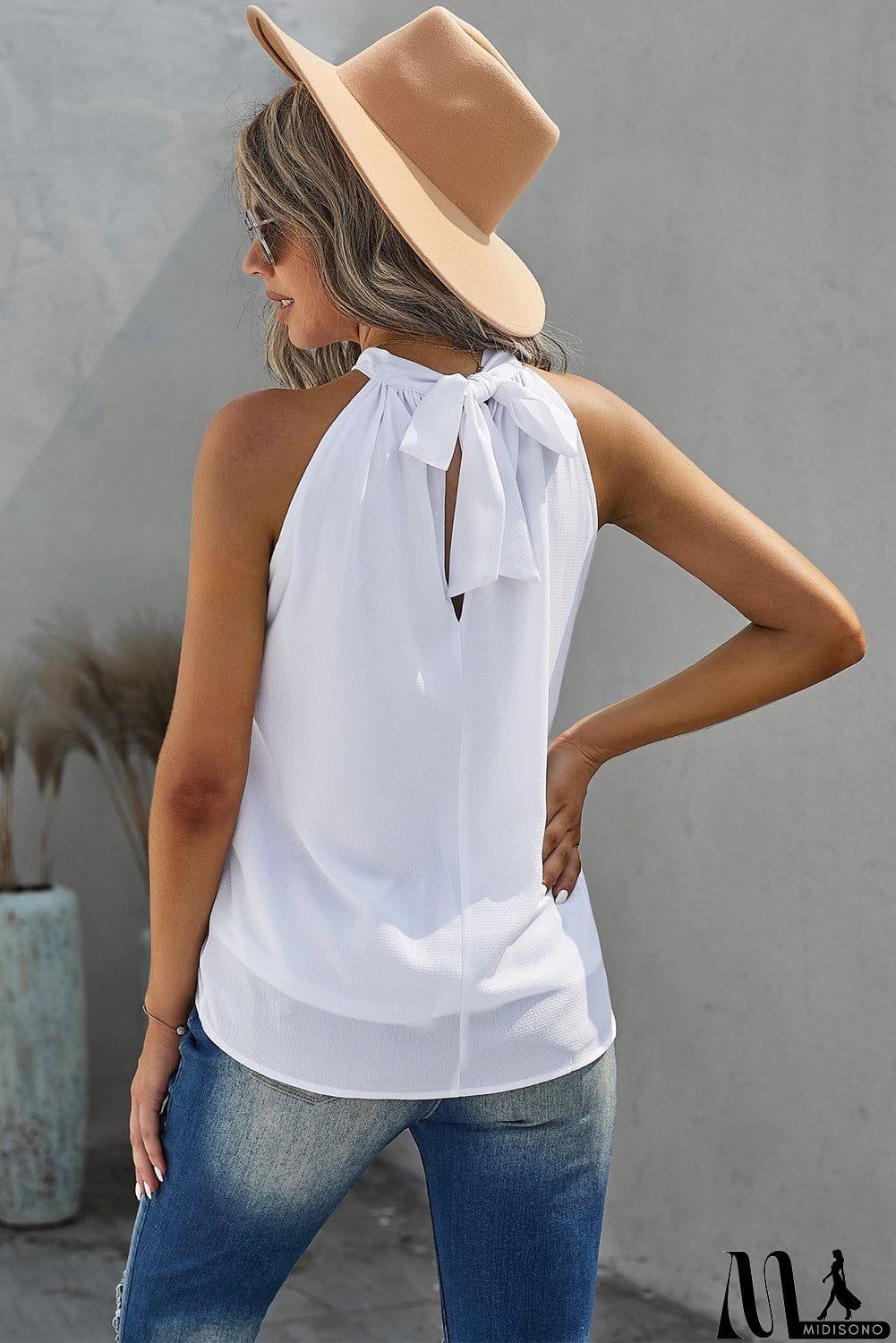 MidiSono - Keyhole Halter Neck Tank