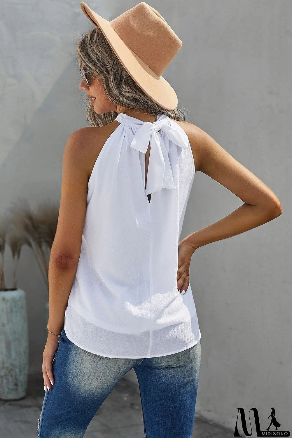 MidiSono - Keyhole Halter Neck Tank