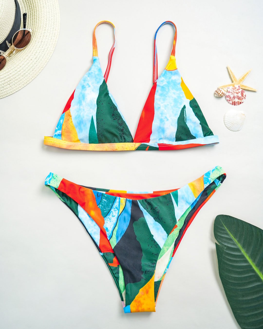 FashionV-FashionV Allover Graphic Triangle High Leg Bikini Swimsuit Set