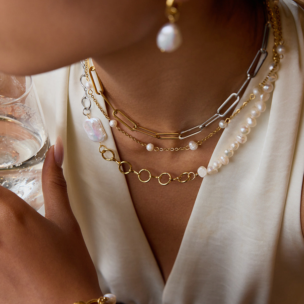 Jie Ding Pearl Necklace Clavicle Chain Stainless Steel Necklace 18K Gold Titanium Steel