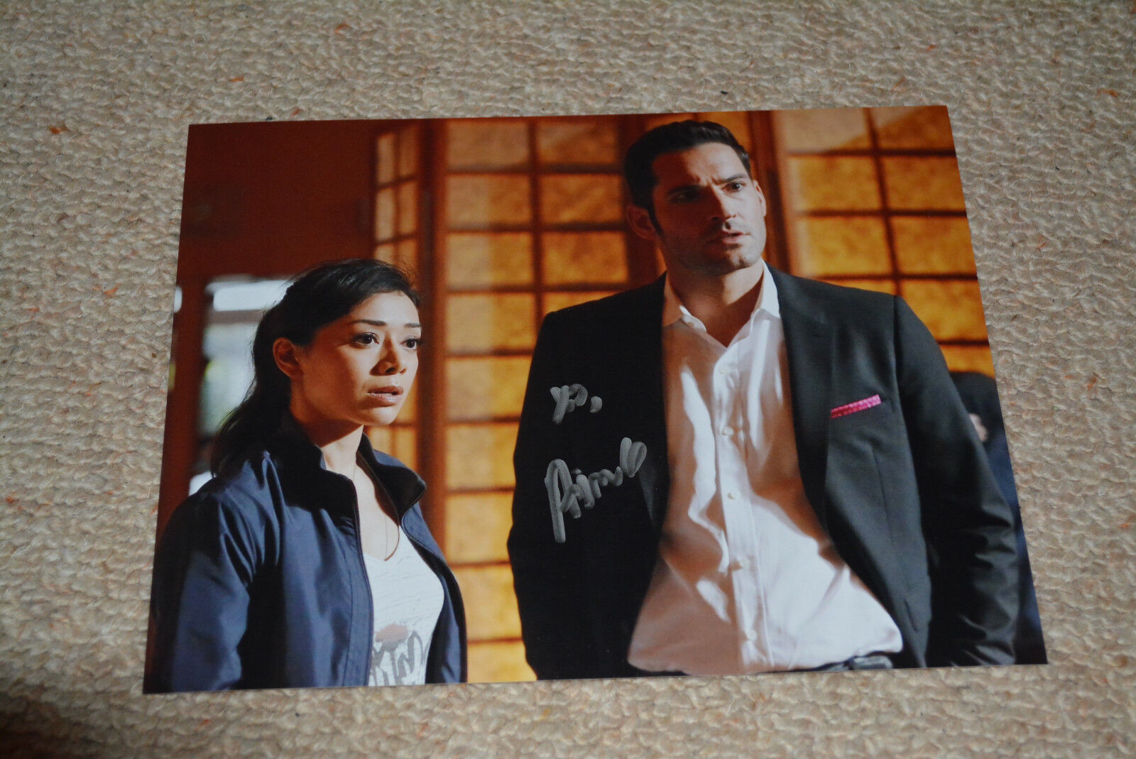 AIMEE GARCIA signed autograph In Person 8x10 (20x25 cm) LUCIFER